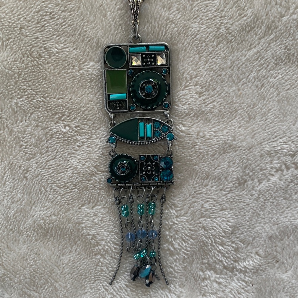 Silver necklace with pendant